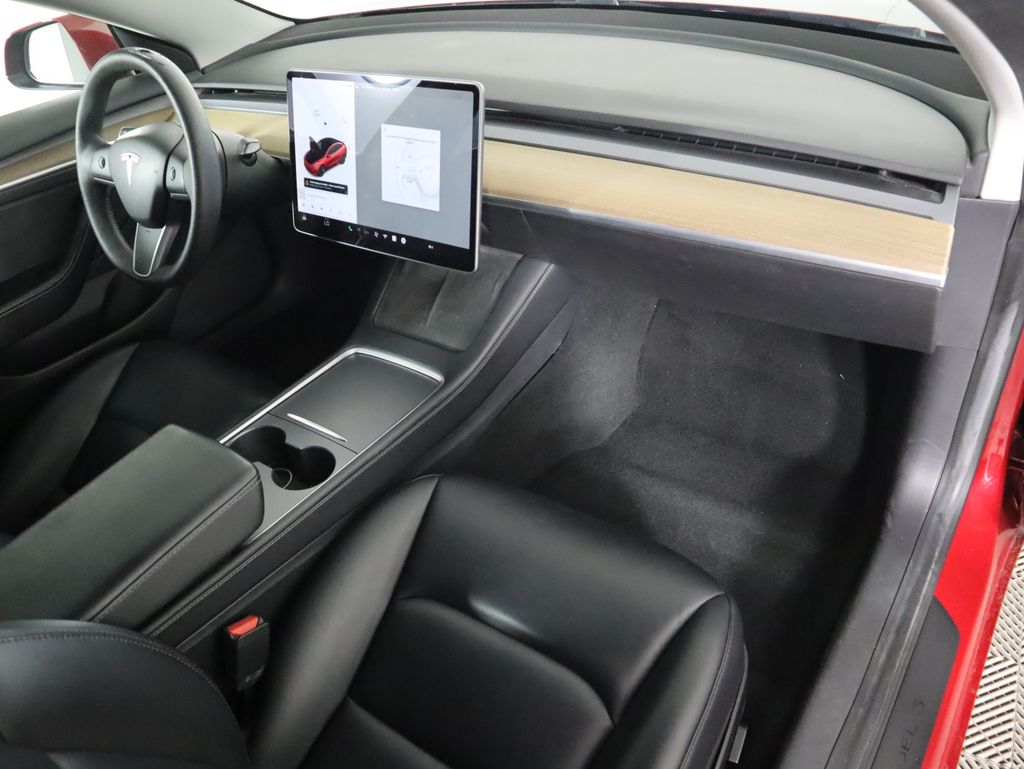 Thumbnail: 2021 Tesla Model 3 - 17