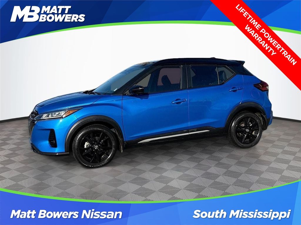 2022 Nissan Kicks SR FWD