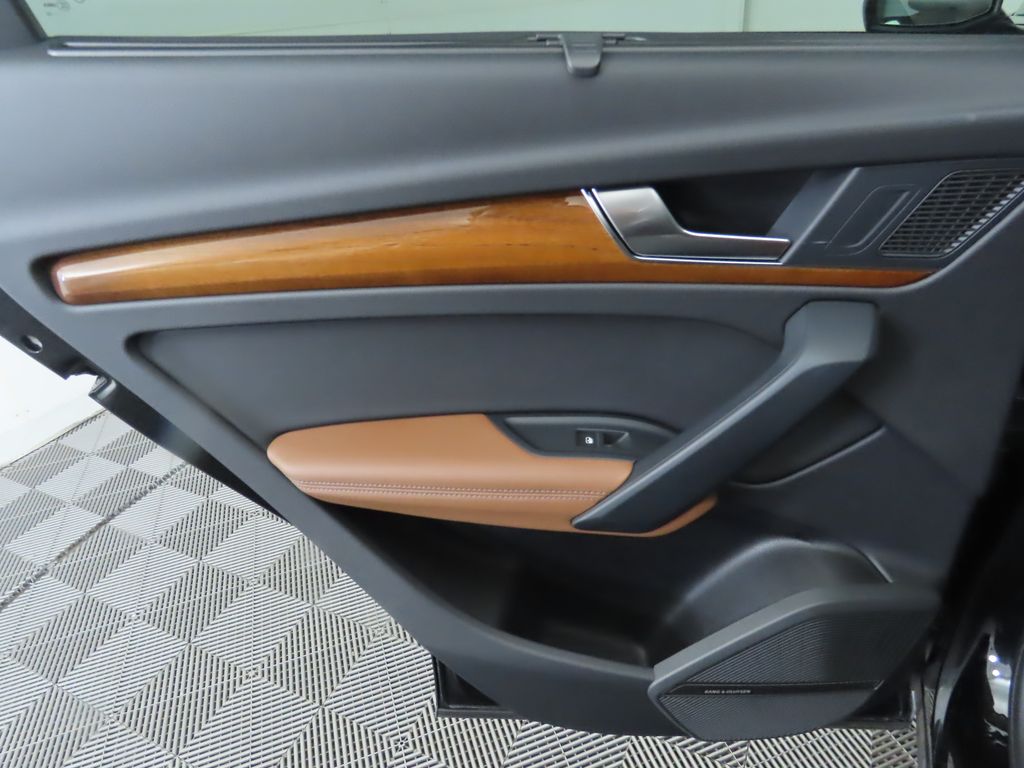 Thumbnail: 2023 Audi Q5 - 27