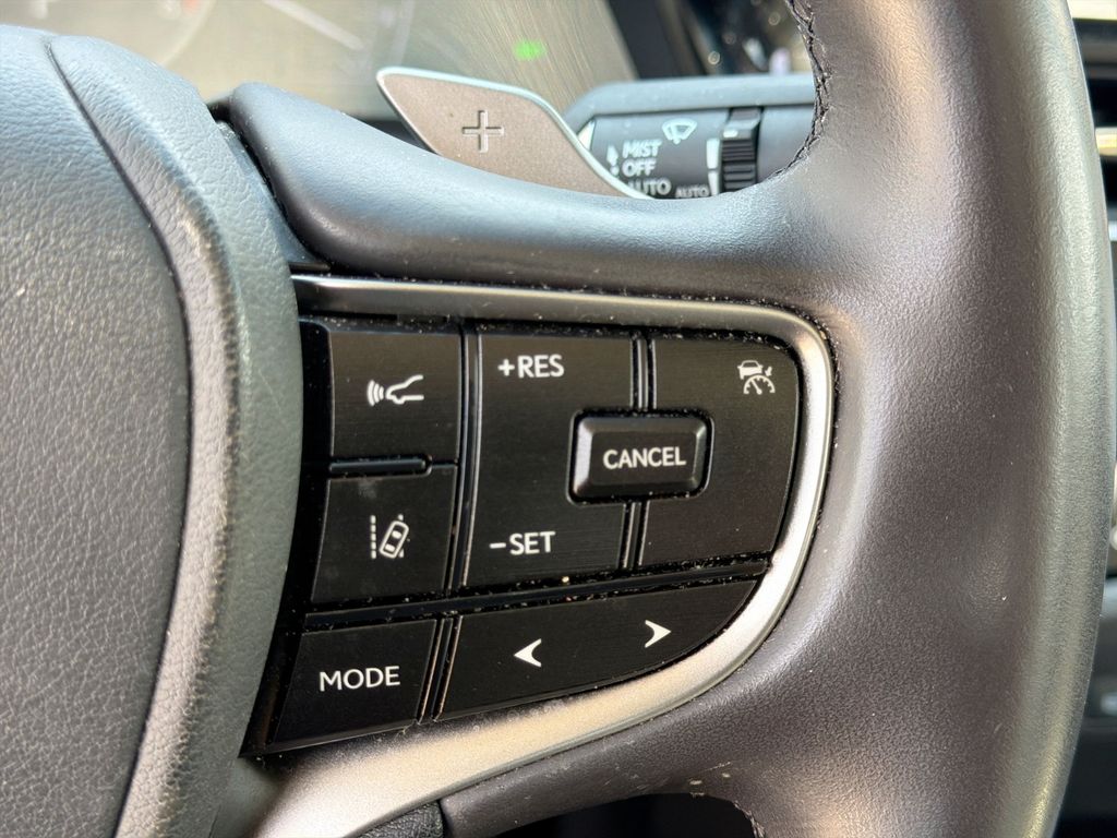 Thumbnail: 2024 Lexus ES - 27
