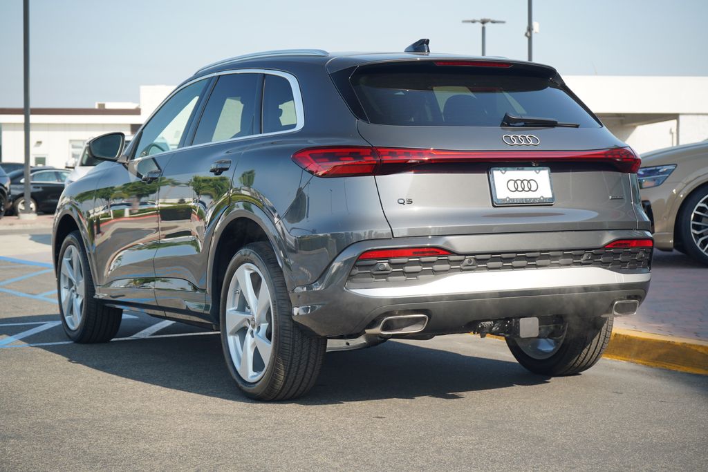 Thumbnail: 2025 Audi Q5 - 3