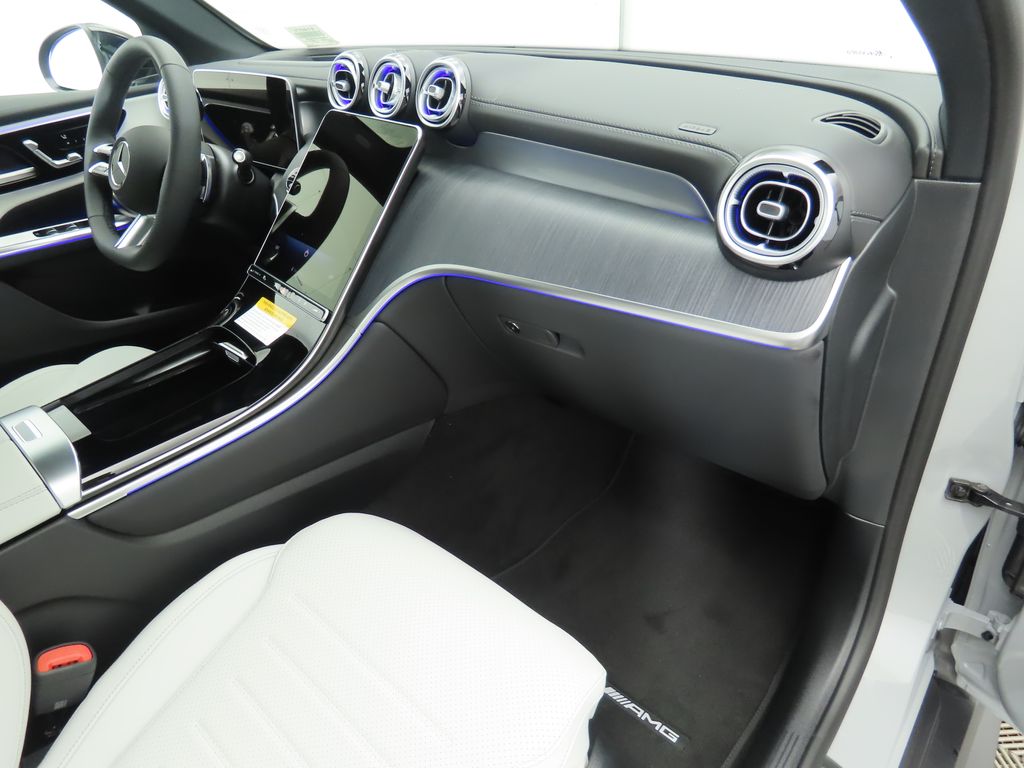 2025 Mercedes-Benz GLC 300 19