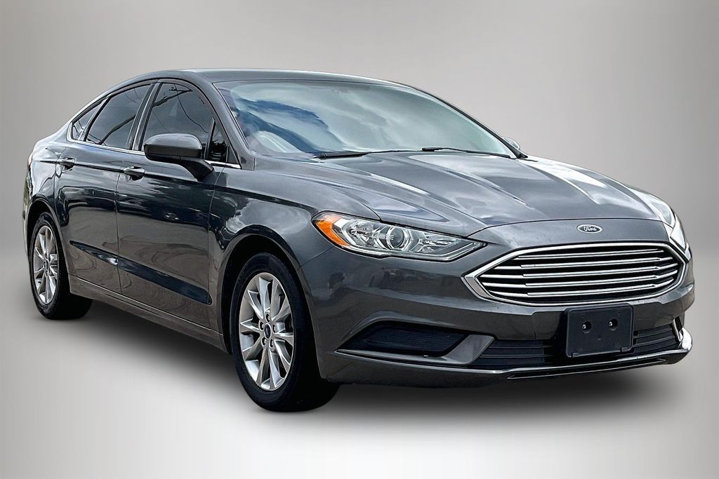 Used 2017 Ford Fusion SE 4D Sedan