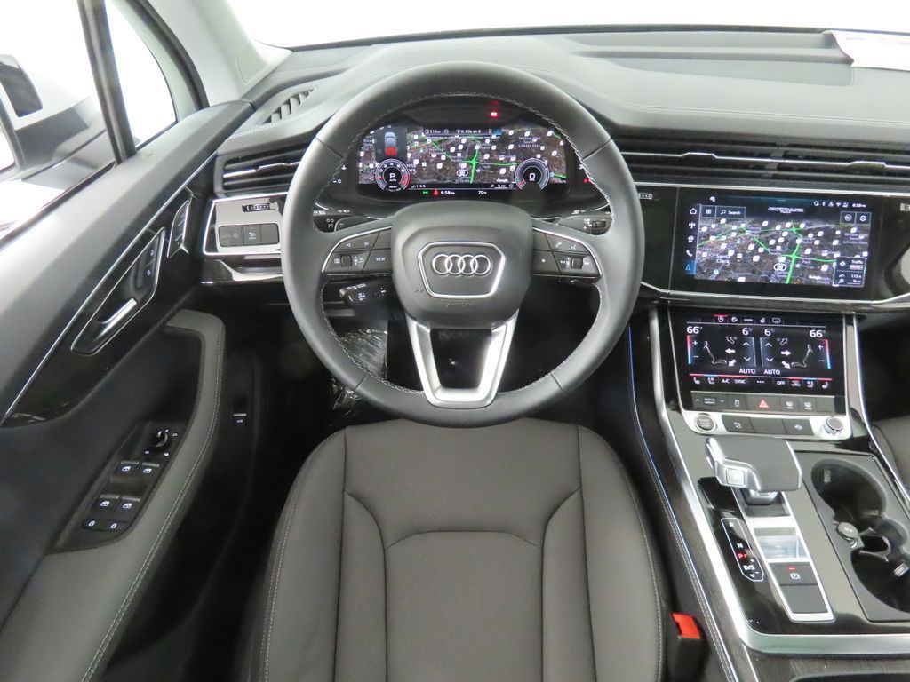 Thumbnail: 2026 Audi Q7 - 11