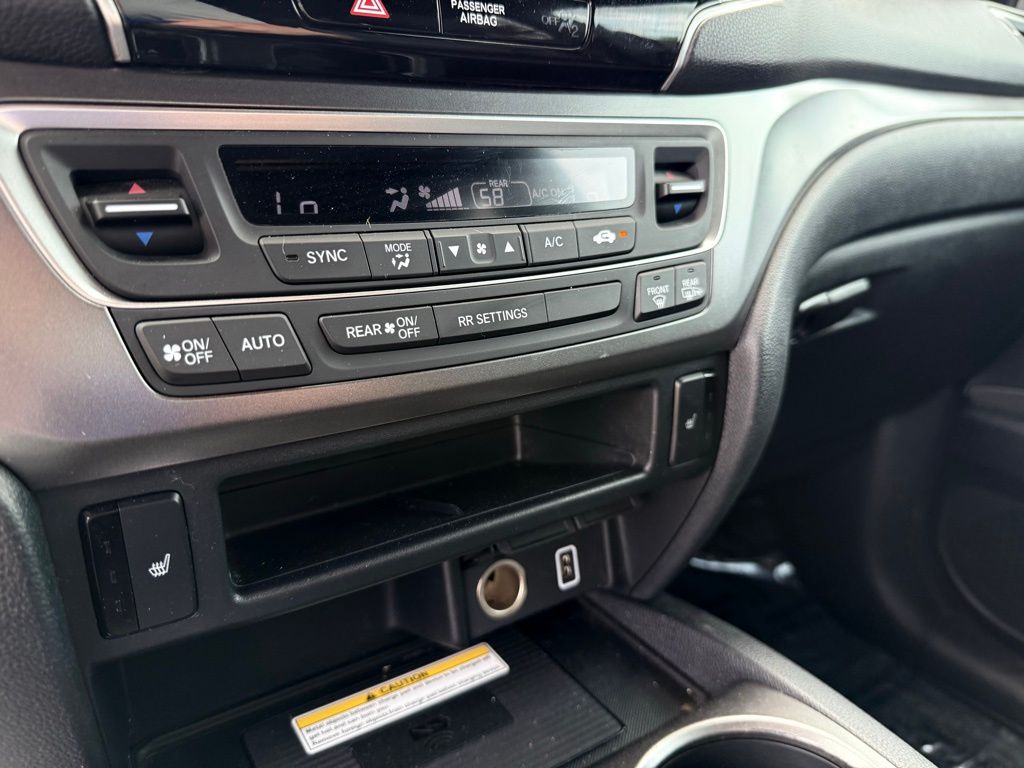 Thumbnail: 2022 Honda Passport - 16