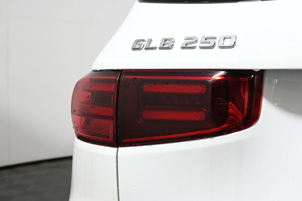 Thumbnail: 2026 Mercedes-Benz GLB - 12