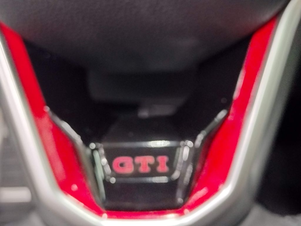 2022 Volkswagen Golf GTI Autobahn