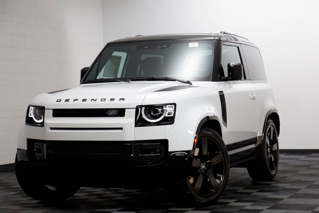 2025 Land Rover Defender 90 P400 X-Dynamic SE AWD