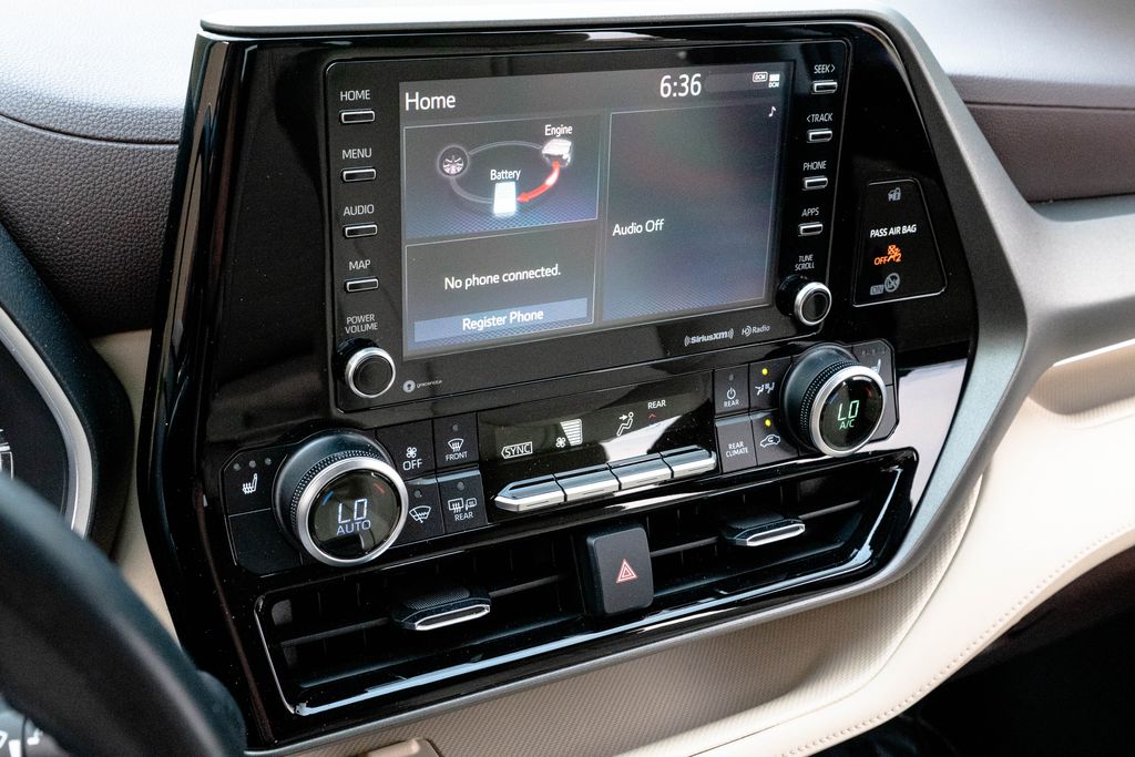 Used 2020 Toyota Highlander Hybrid SUV