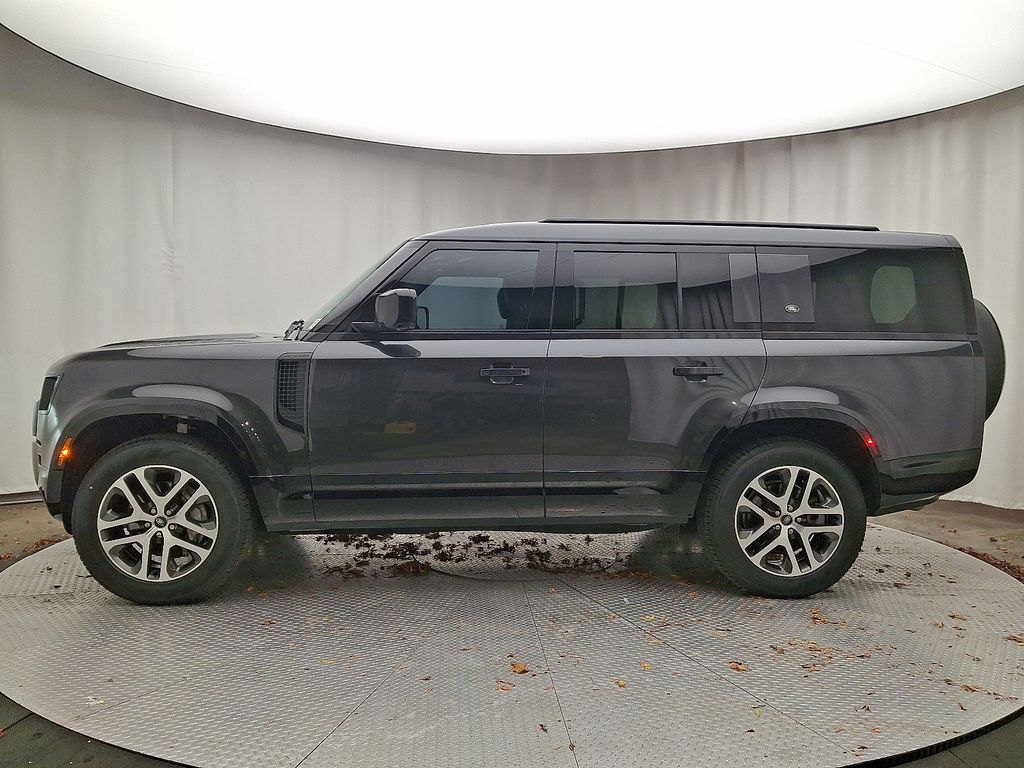 Thumbnail: 2023 Land Rover Defender - 7