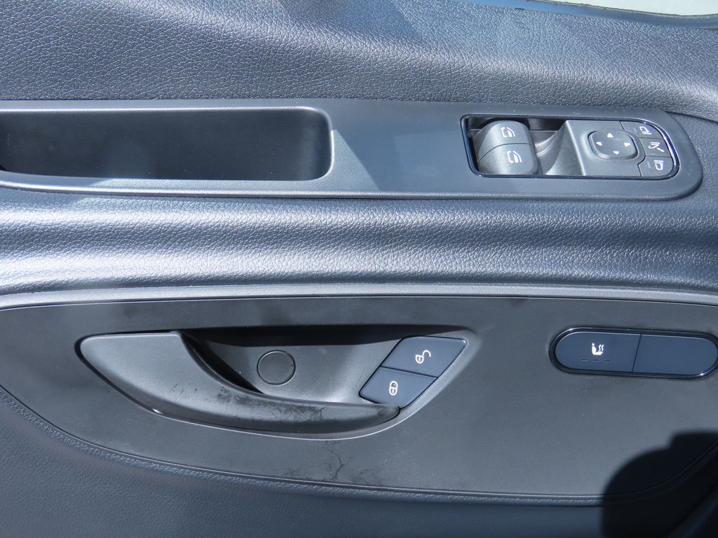 Thumbnail: 2025 Mercedes-Benz Sprinter - 21