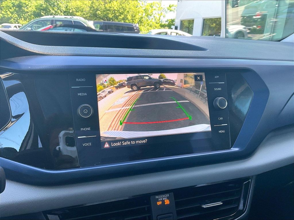 2023 Volkswagen Taos — photo 19