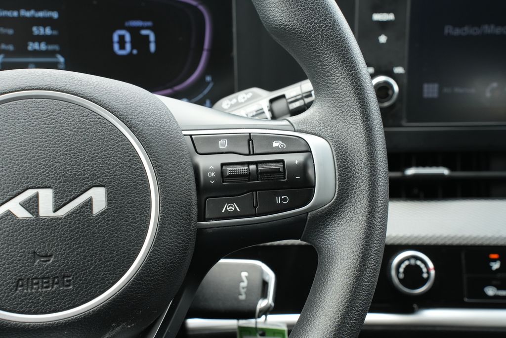 2023 Kia Sportage LX - 7