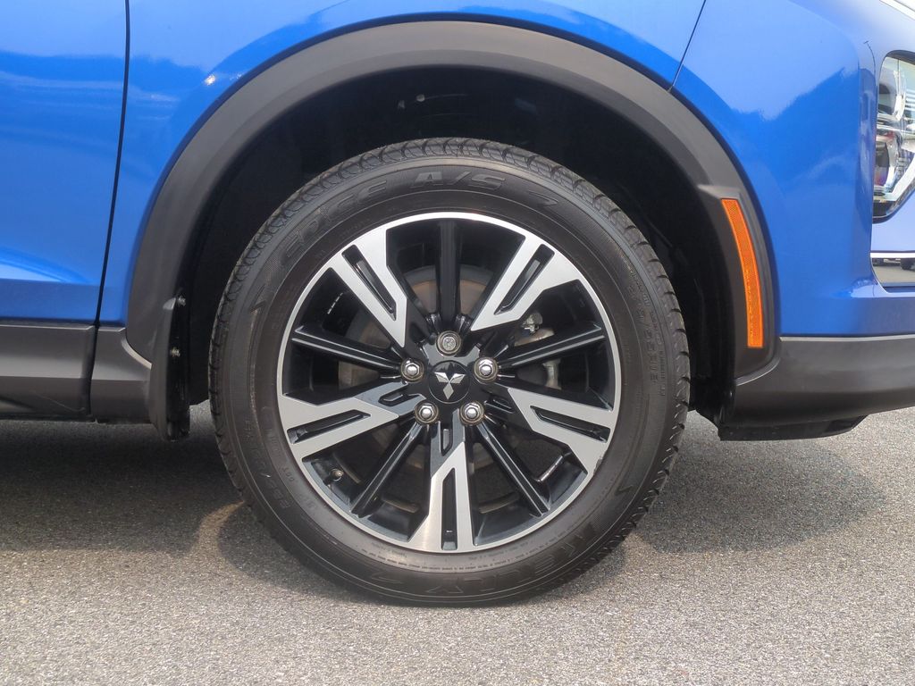 2023 Mitsubishi Eclipse Cross SE