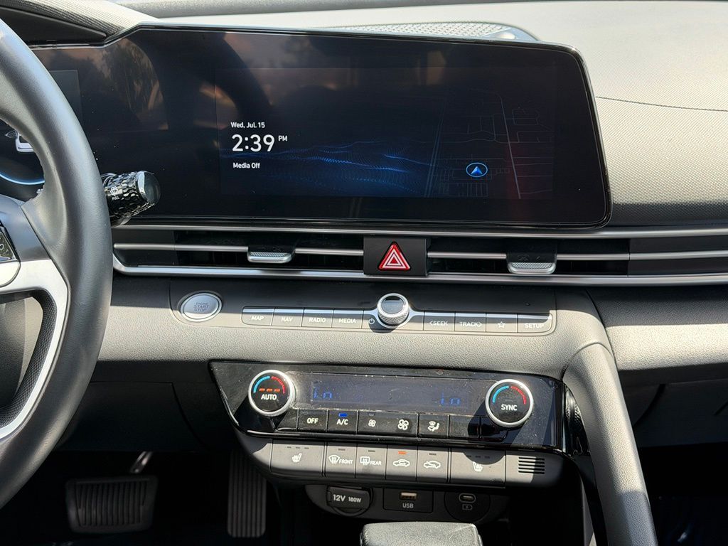 Used 2025 Hyundai Elantra Sedan