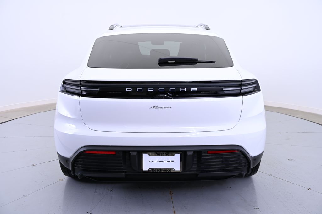 Thumbnail: 2025 Porsche Macan - 4