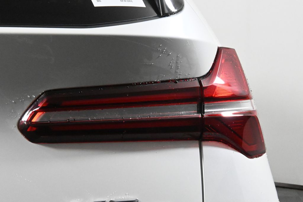 Thumbnail: 2026 BMW X3 - 13