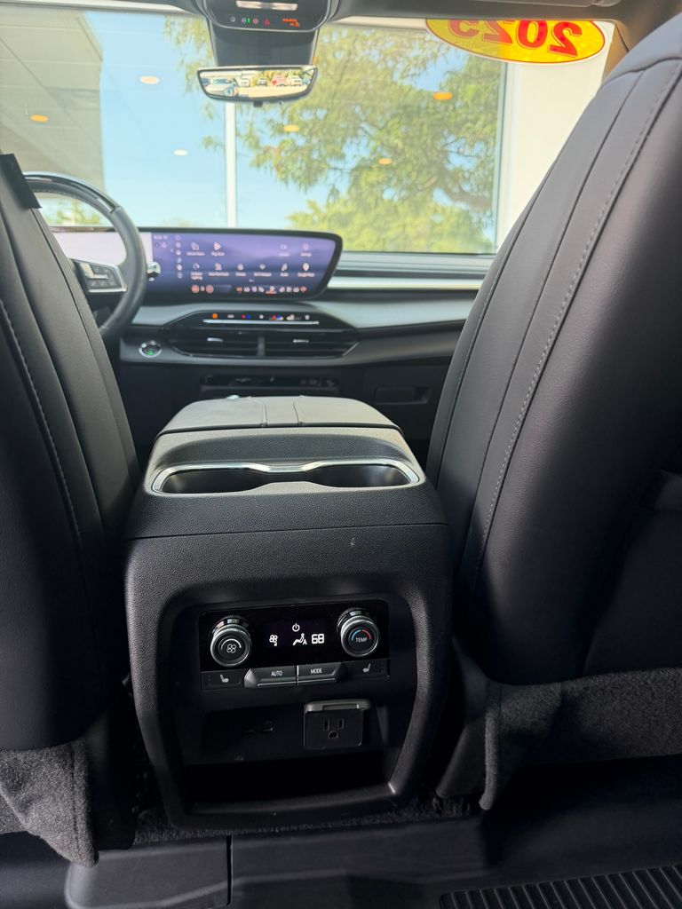 Used 2025 Buick Enclave SUV