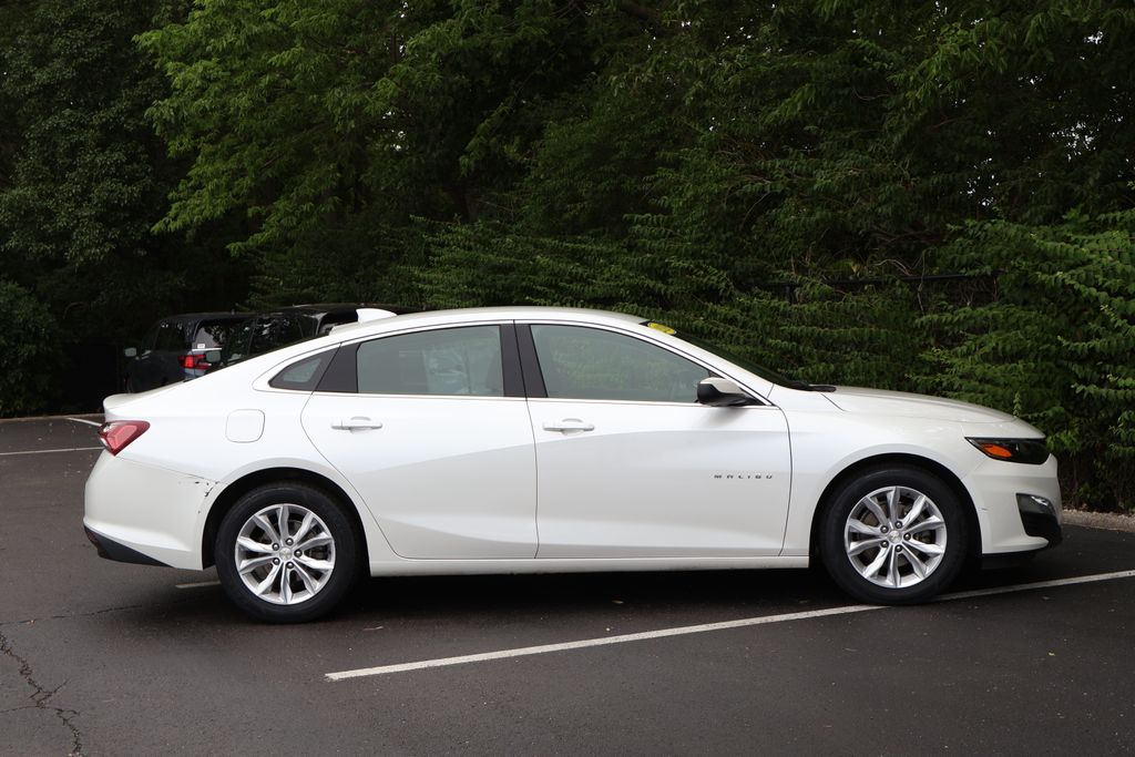 Thumbnail: 2019 Chevrolet Malibu - 11
