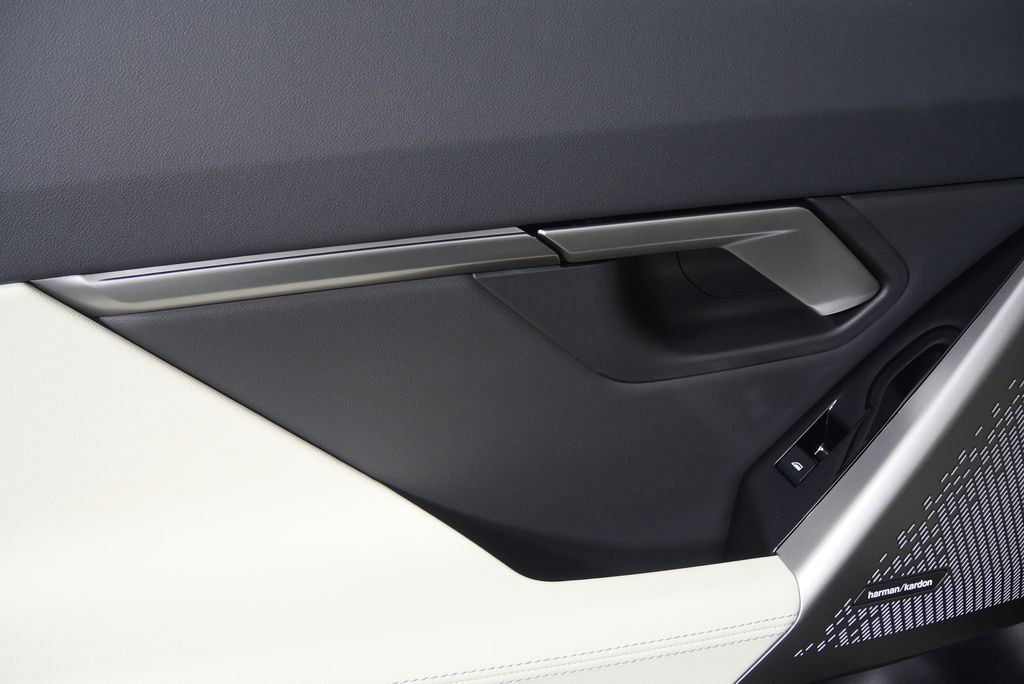 Thumbnail: 2026 BMW 5 Series - 14