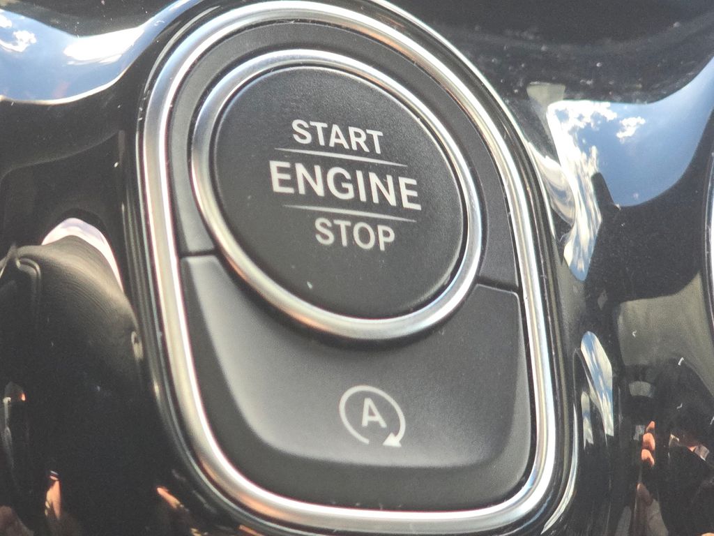 Used 2022 Black Mercedes-Benz GLA 250 image 35