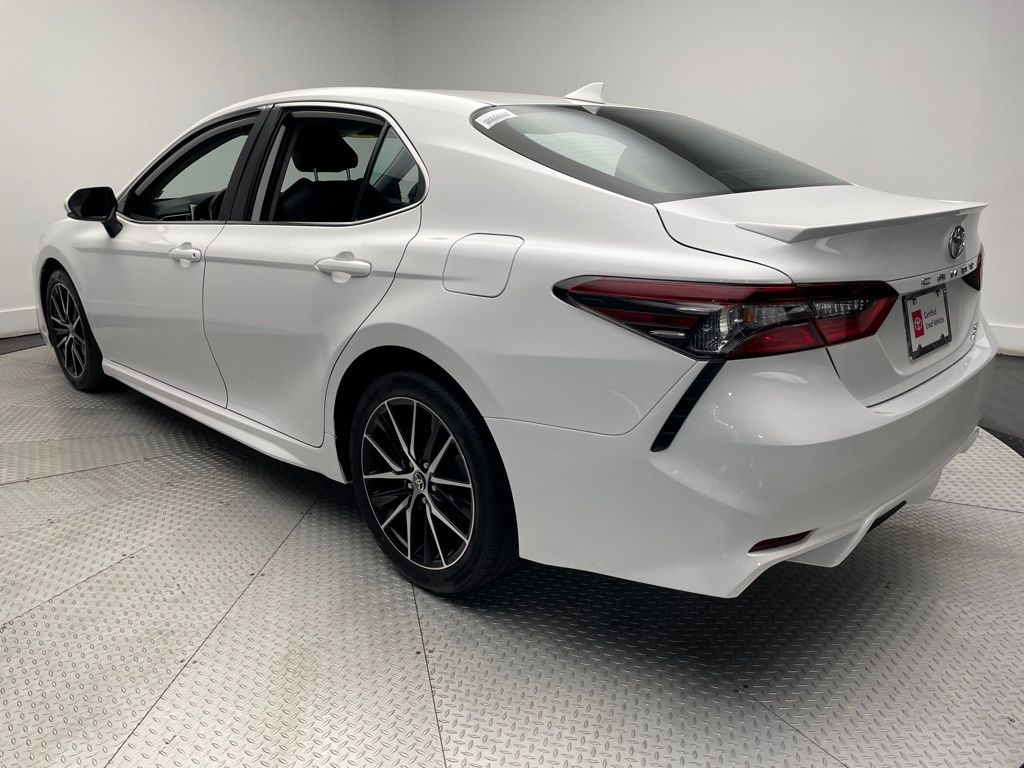 2022 Toyota Camry SE 7