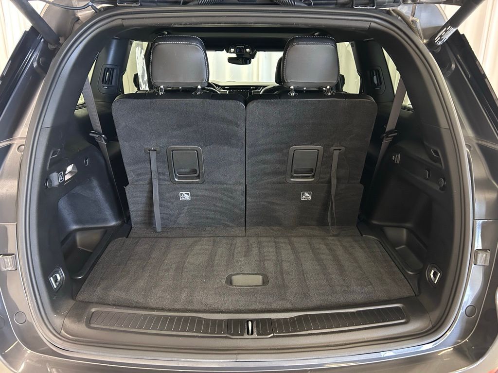 used 2022 Jeep Grand Cherokee L car, priced at $26,284