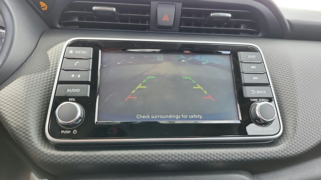 2025 Nissan Kicks Play