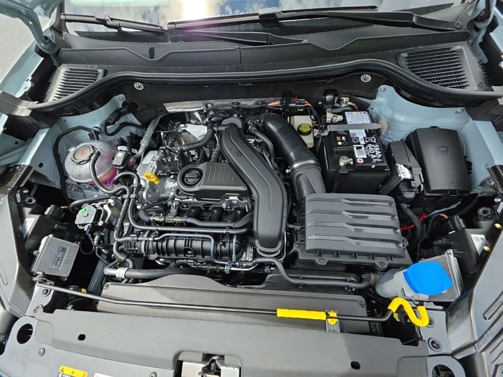 2026 Volkswagen Taos 1.5T SE Gray at Sutliff Volkswagen