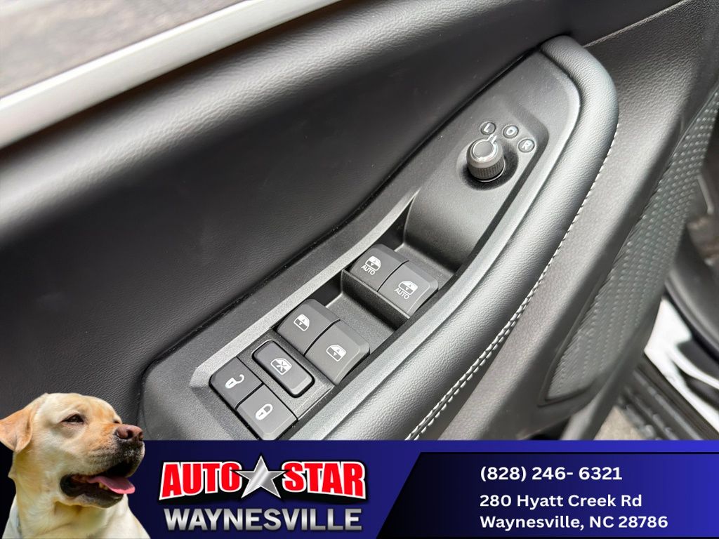 new 2025 Jeep Grand Cherokee L car, priced at $48,324