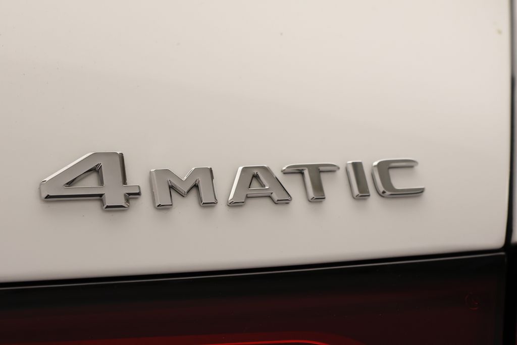 Thumbnail: 2026 Mercedes-Benz GLC - 10