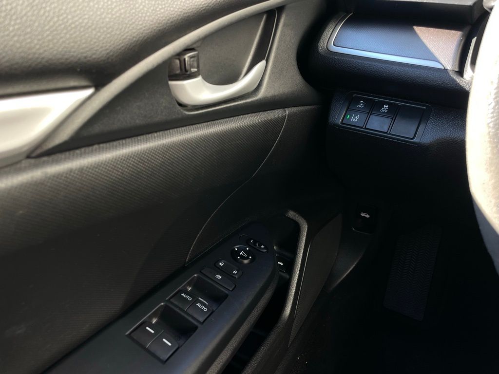 Thumbnail: 2016 Honda Civic - 21