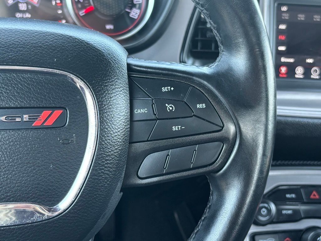 2023 Dodge Challenger SXT photo