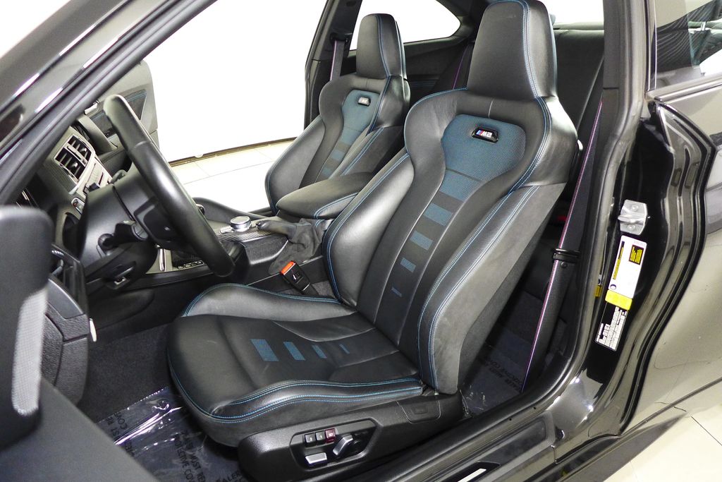 Thumbnail: 2021 BMW M2 - 24