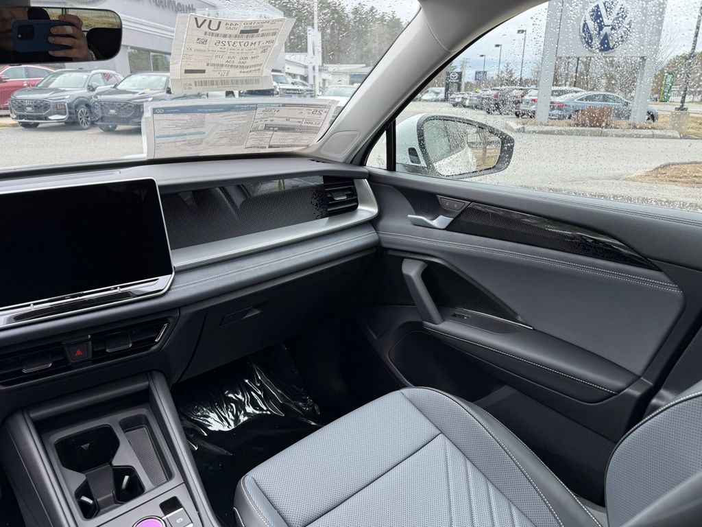 New 2026 White Volkswagen 2.0T SE image 30