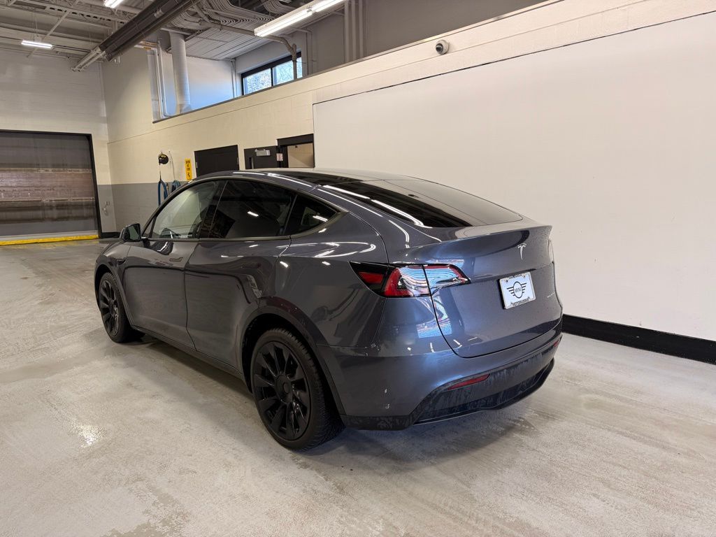 Thumbnail: 2023 Tesla Model Y - 3
