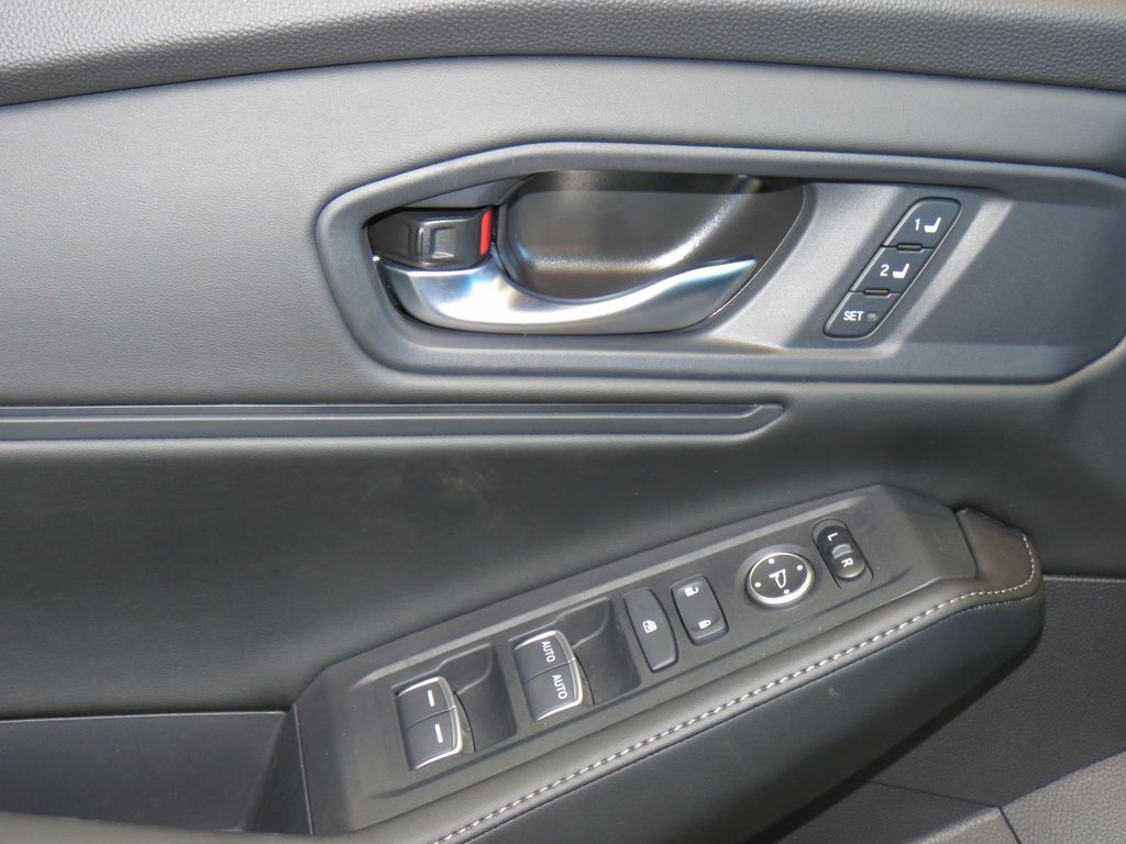 Thumbnail: 2025 Honda Accord - 21