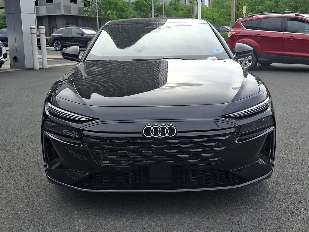 Thumbnail: 2025 Audi e-tron S - 2