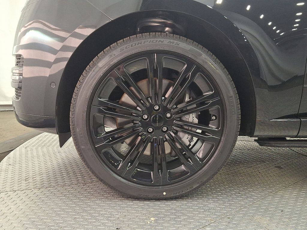 Thumbnail: 2026 Land Rover Range Rover - 5