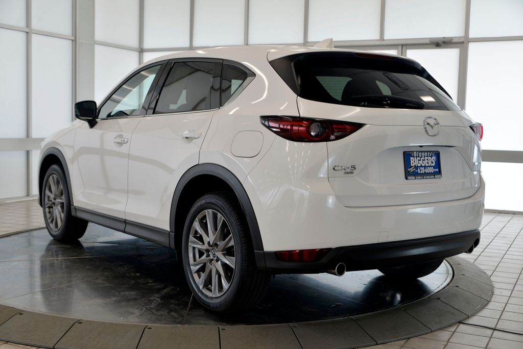 View vehicle photo 6