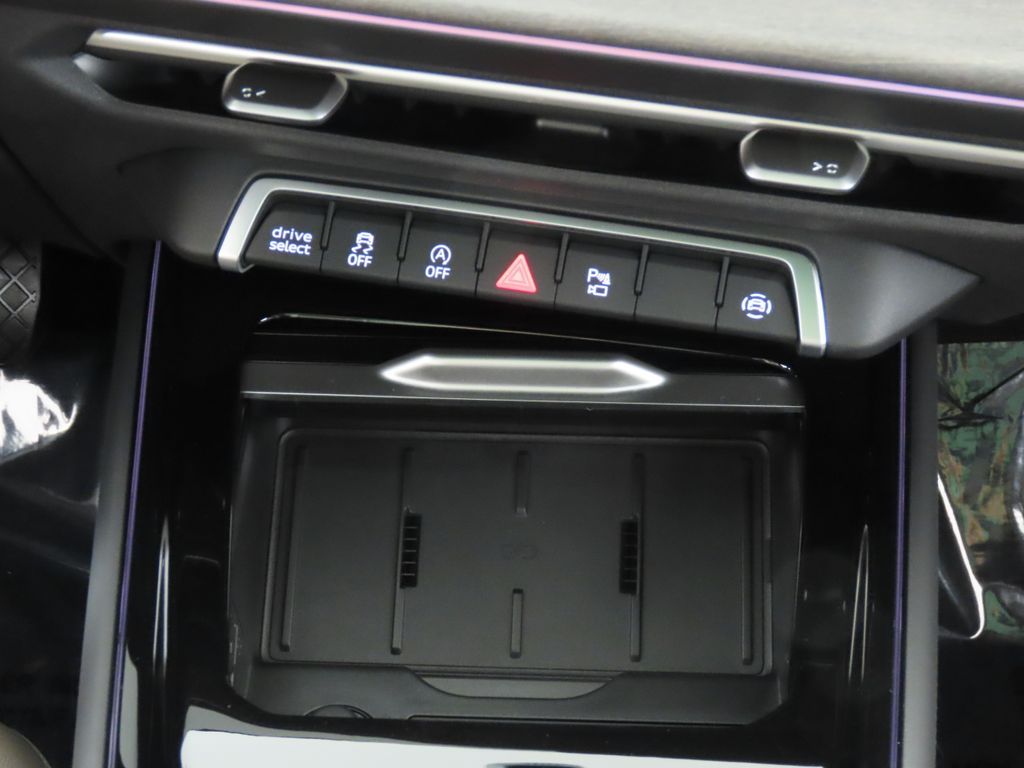 Thumbnail: 2026 Audi Q3 - 21