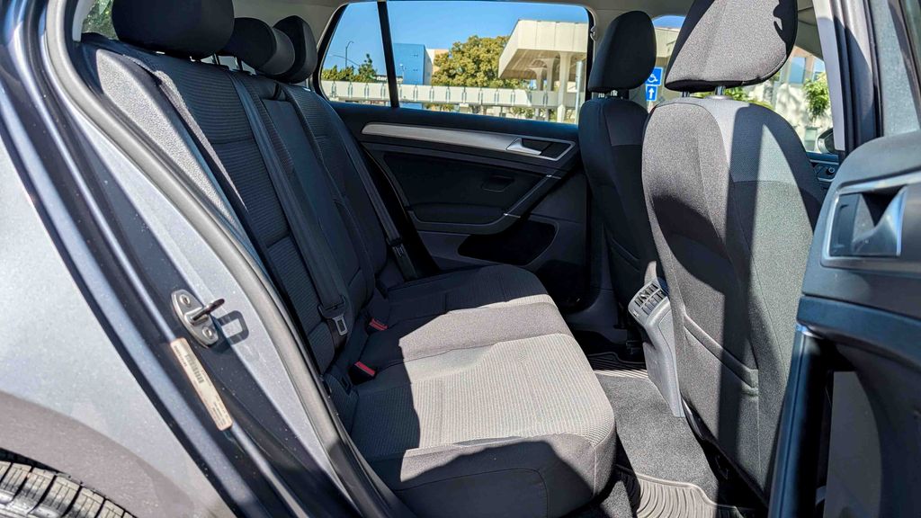 Used 2016 Volkswagen Golf TSI S 4-Door 4D Hatchback