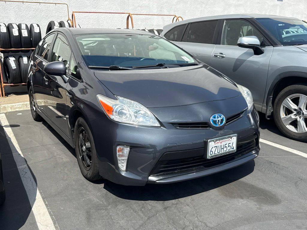 Winter Gray Metallic 2013 Toyota Prius Hatchback Front-Wheel Drive Continuously Variable Transmission
