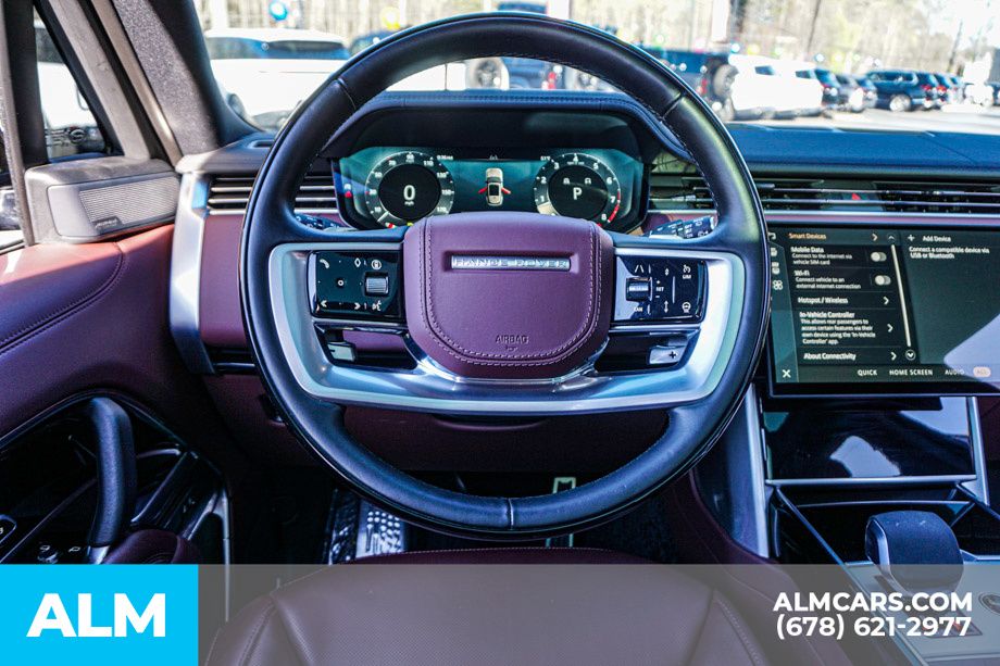 Used 2025 Black Land Rover SE image 27
