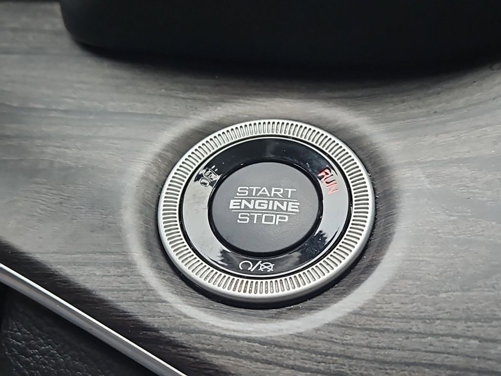 2021 Jeep Grand Cherokee L Limited photo