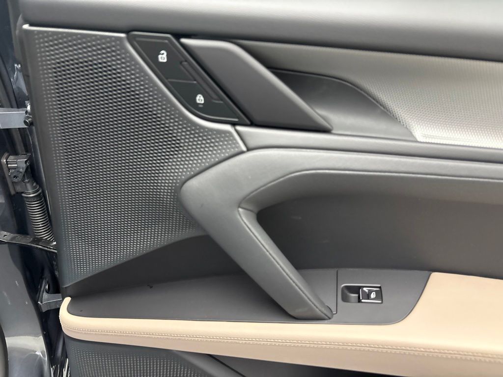 Thumbnail: 2026 Porsche Cayenne - 26