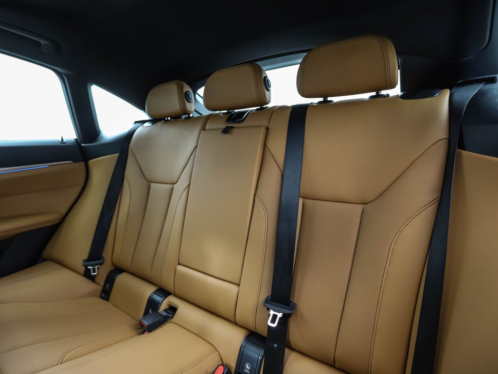 Thumbnail: 2023 BMW i4 - 23