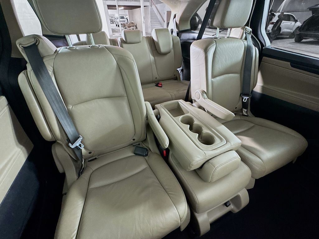 Used Car 2021 Honda Odyssey  Touring For Sale Under $30,000 In Austin, Texas