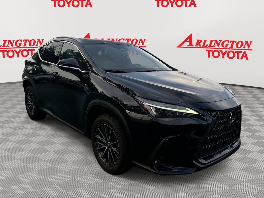 2023 Lexus NX 350's photo
