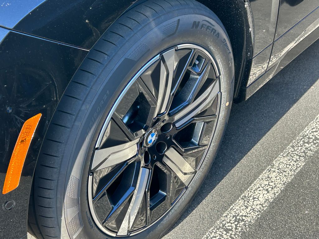 Thumbnail: 2026 BMW iX - 3